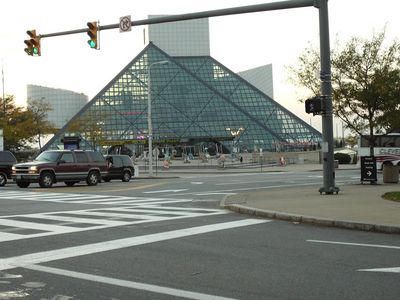 Cleveland
Rock n Roll Hall of Fame
